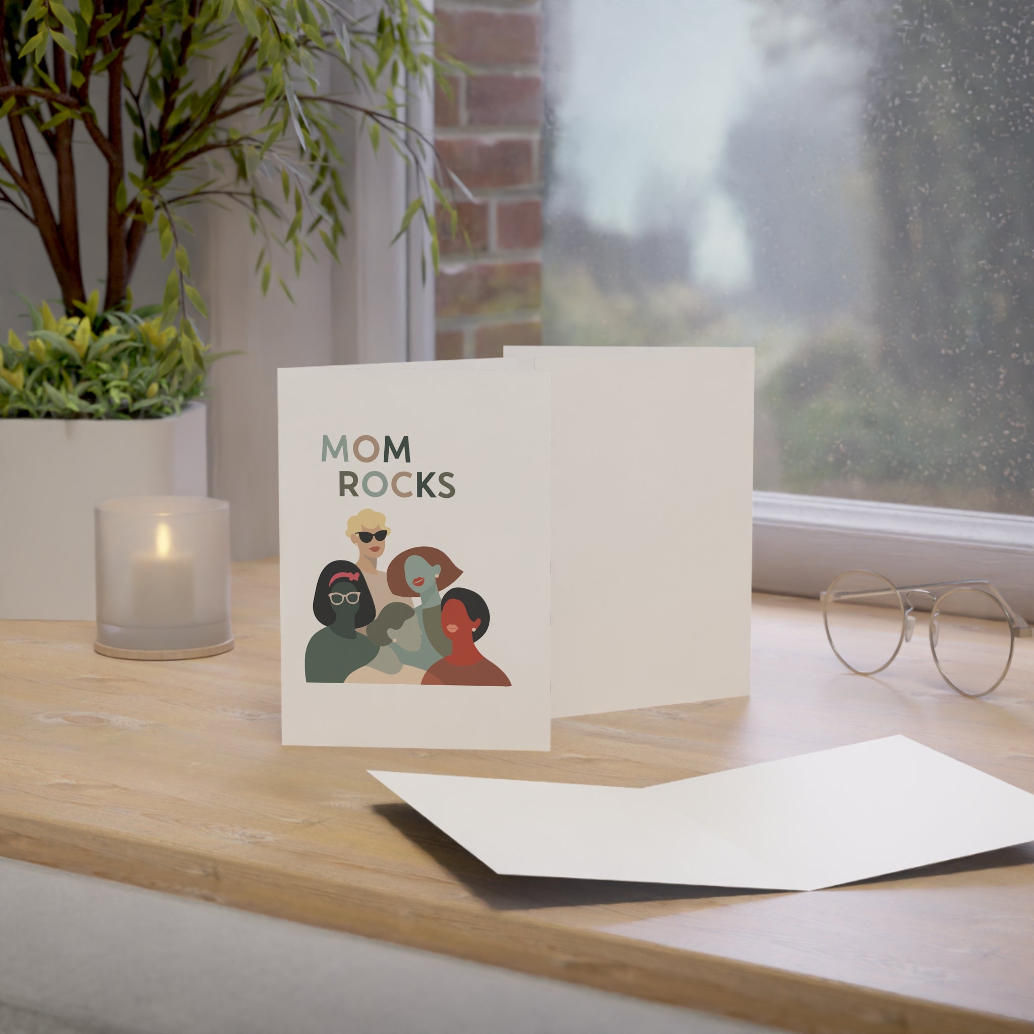 Mom Rocks Greeting Cards