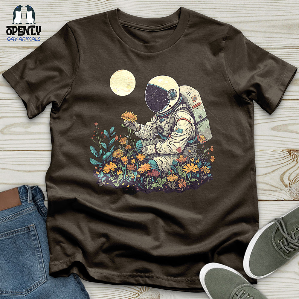 Astronaut Floral Discovery Unisex t-shirt