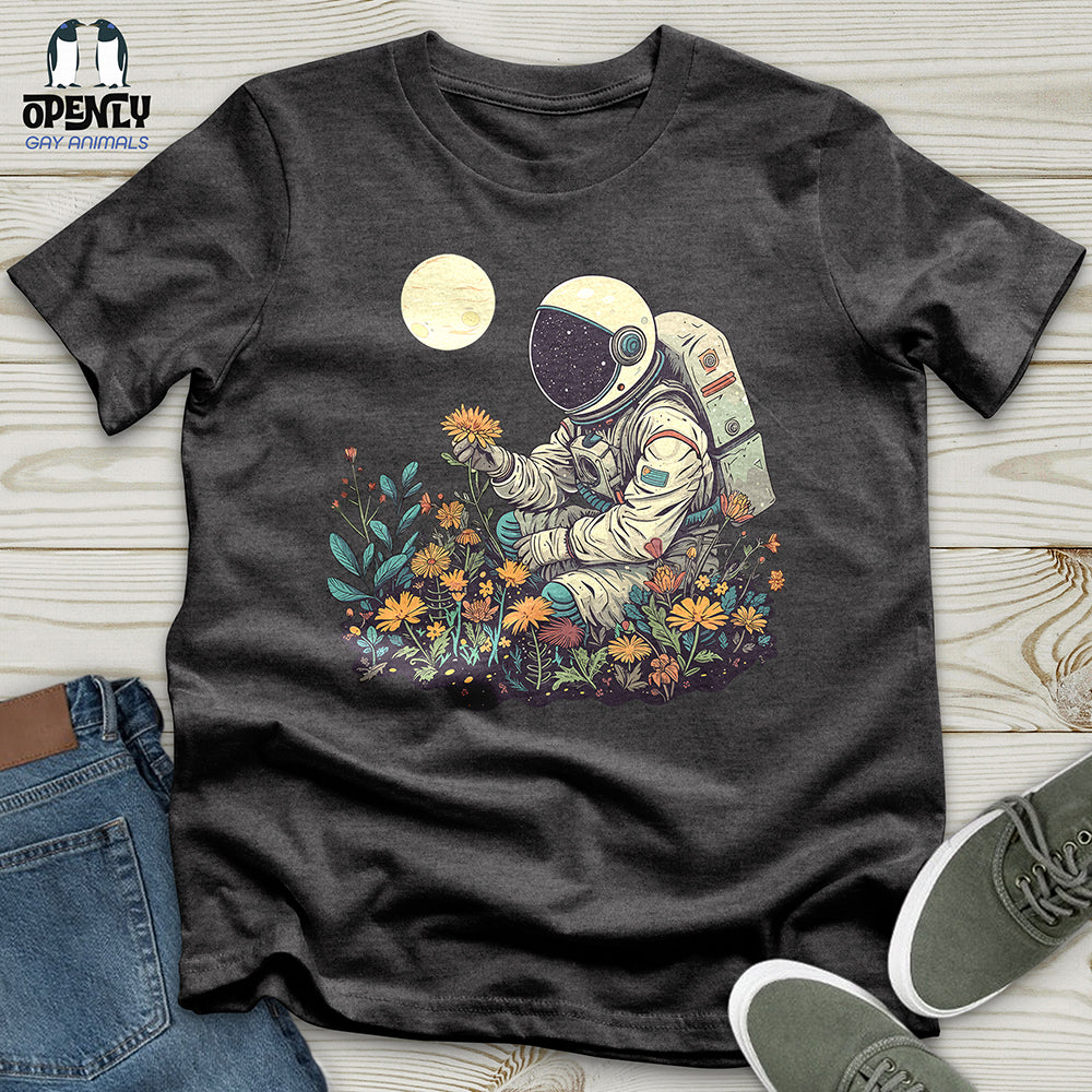 Astronaut Floral Discovery Unisex t-shirt