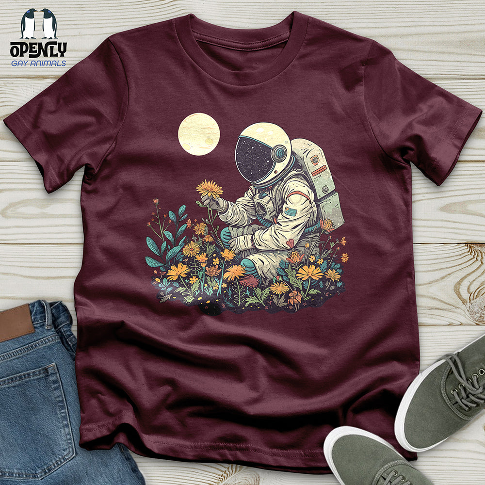 Astronaut Floral Discovery Unisex t-shirt