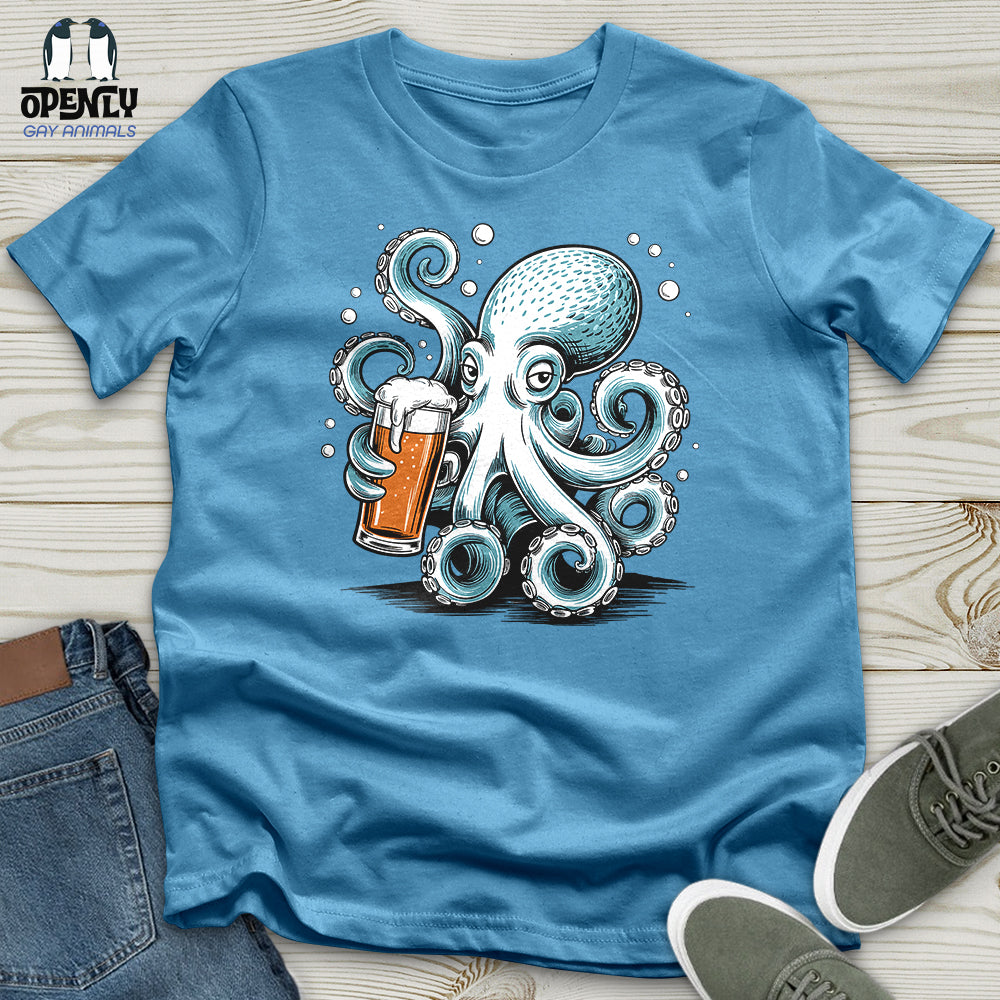 Octopus Holding Beer Glass Unisex t-shirt